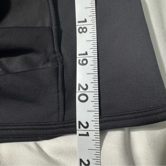 Lululemon Bold Move Zip Up Hooded Jacket Nulu Fabric Size 8 - Picture 6 of 15